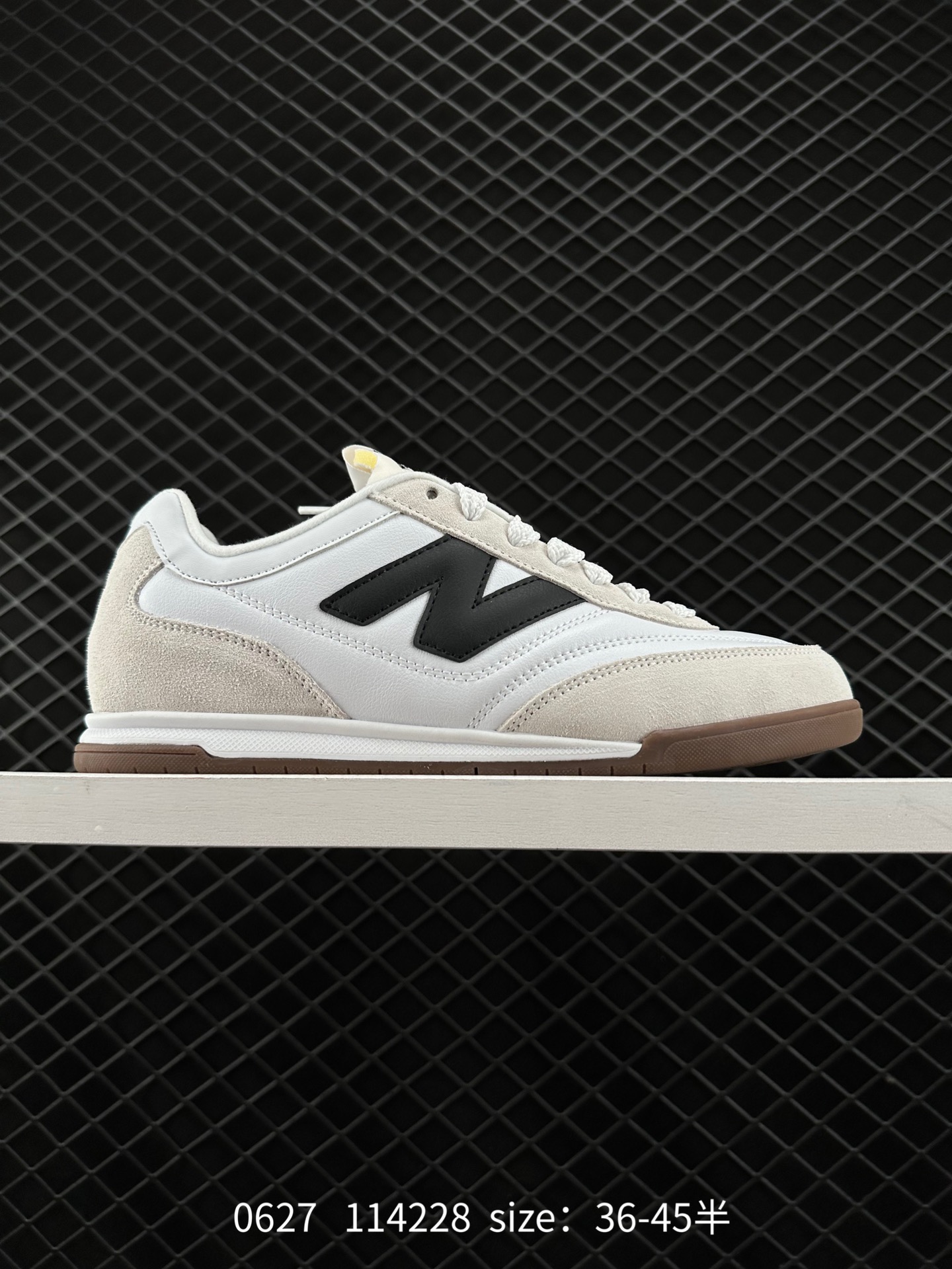 New Balance URC42